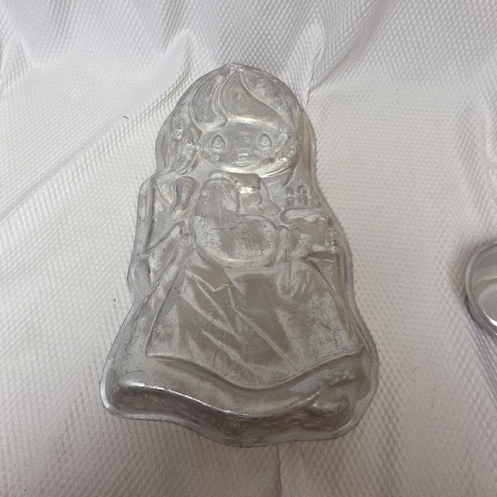 Precious Moments Cake Pan Vintage 1993 Wilton #2105-9365 Birthday Party Doll